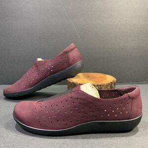 Clarks Medora Women’s Burgundy Black Slip On Shoes Size- 9